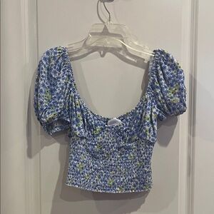 Skylar + Madison Blue Floral Top Size M